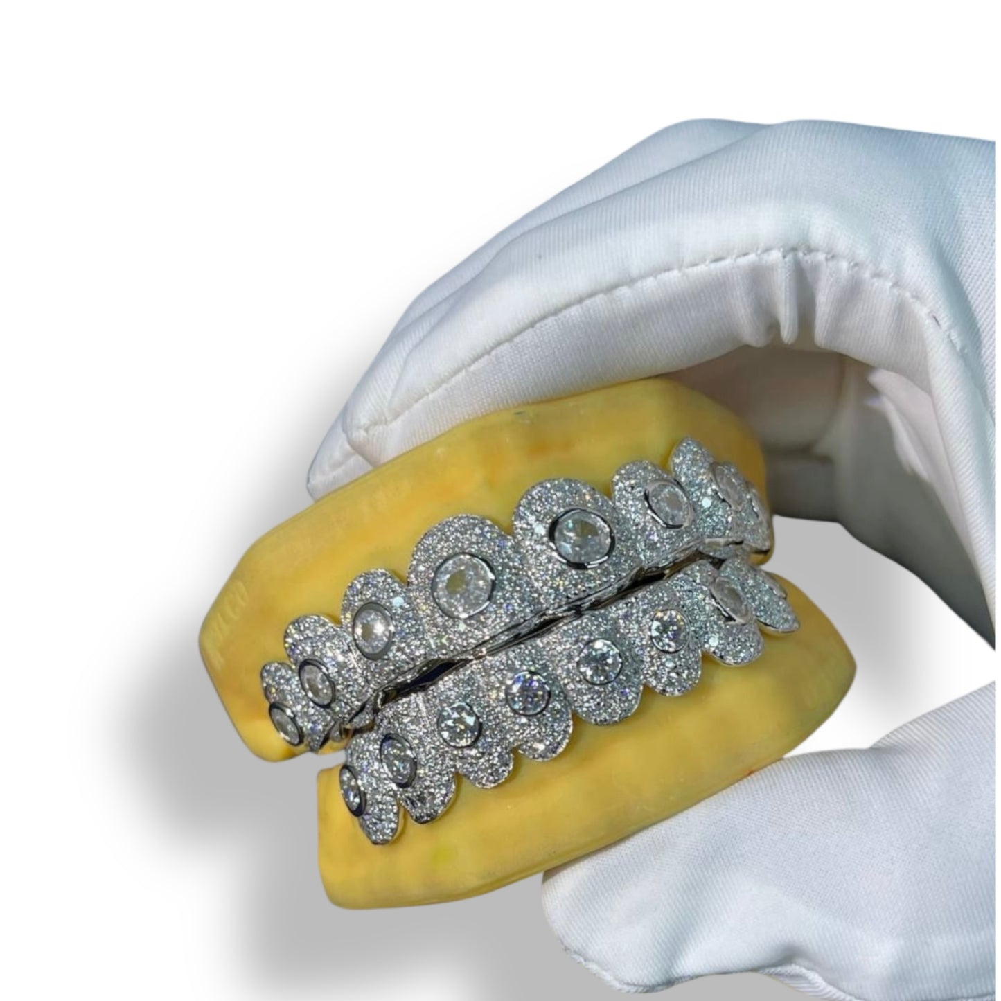 Bezel setting grillz