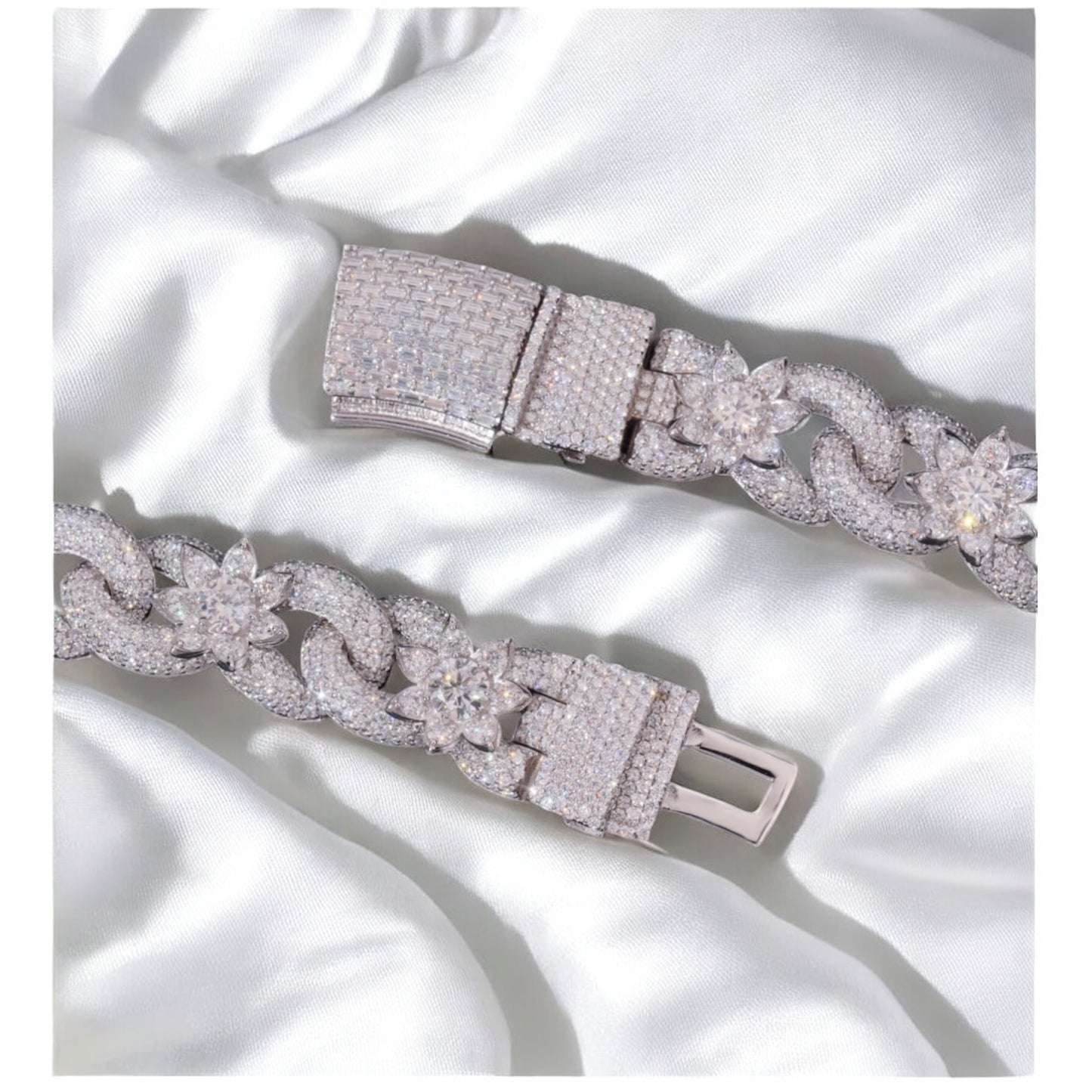 Flower twisted chain