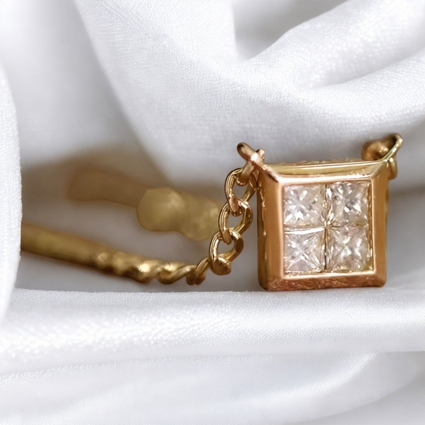 Unique Women's Necklace/Bracelet