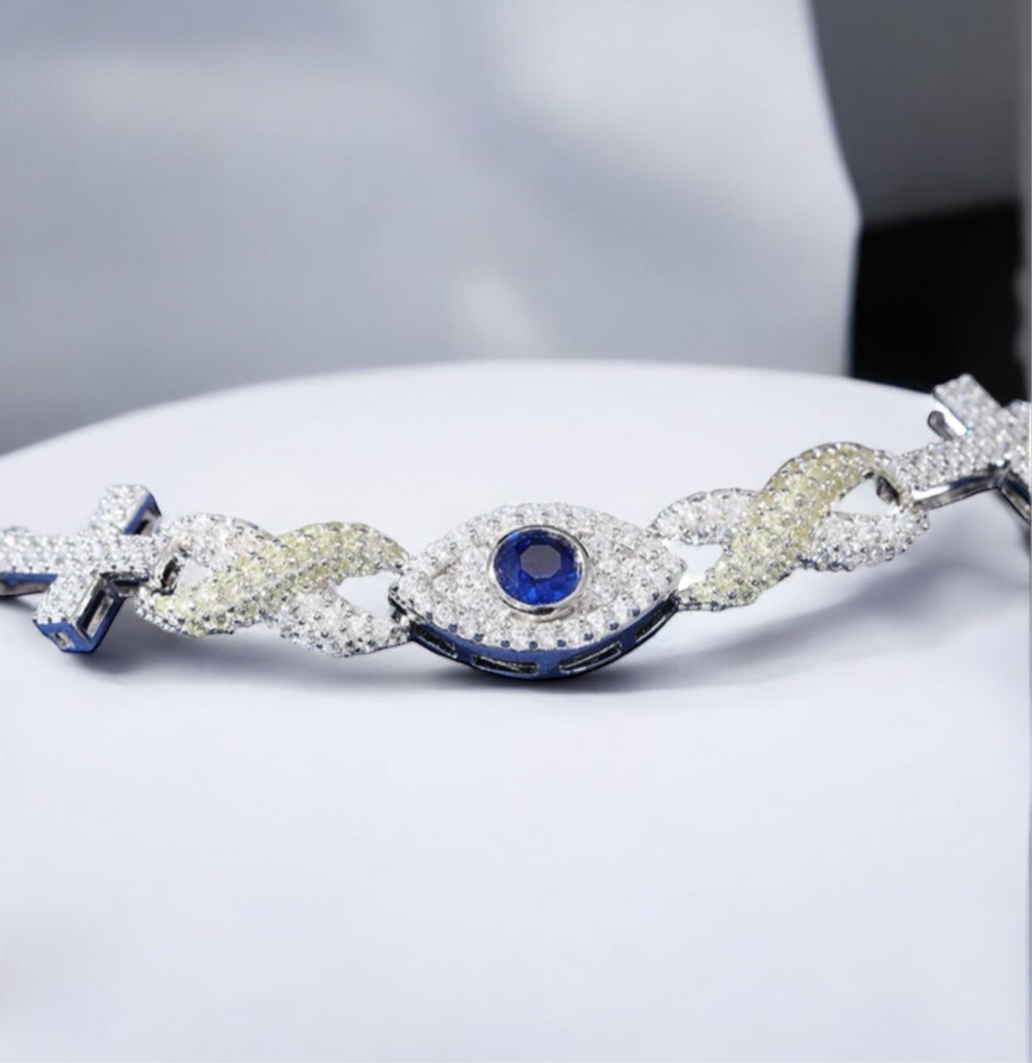 Moissanite Eye Barcelet
