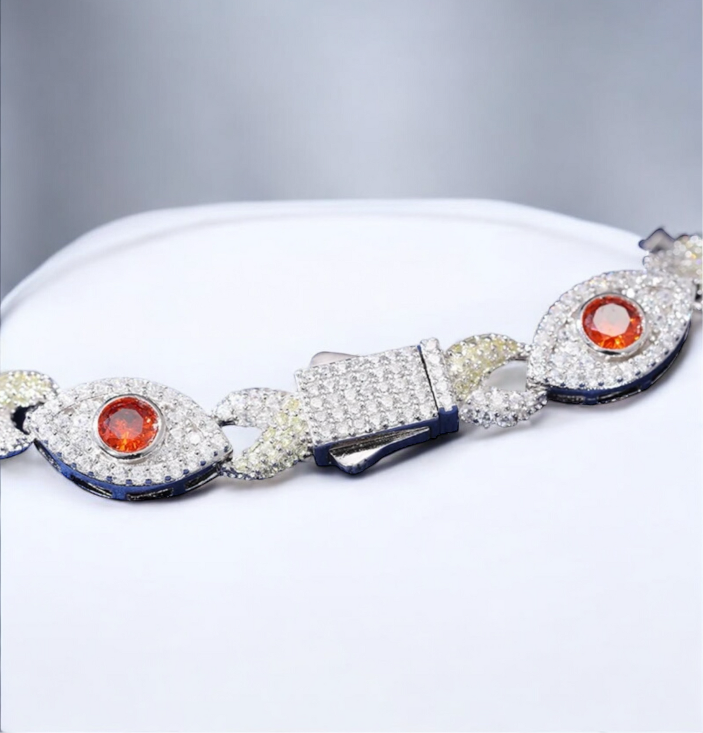 Moissanite Eye Barcelet